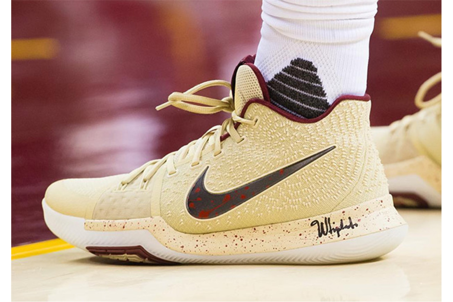 Kyrie irving pe on sale